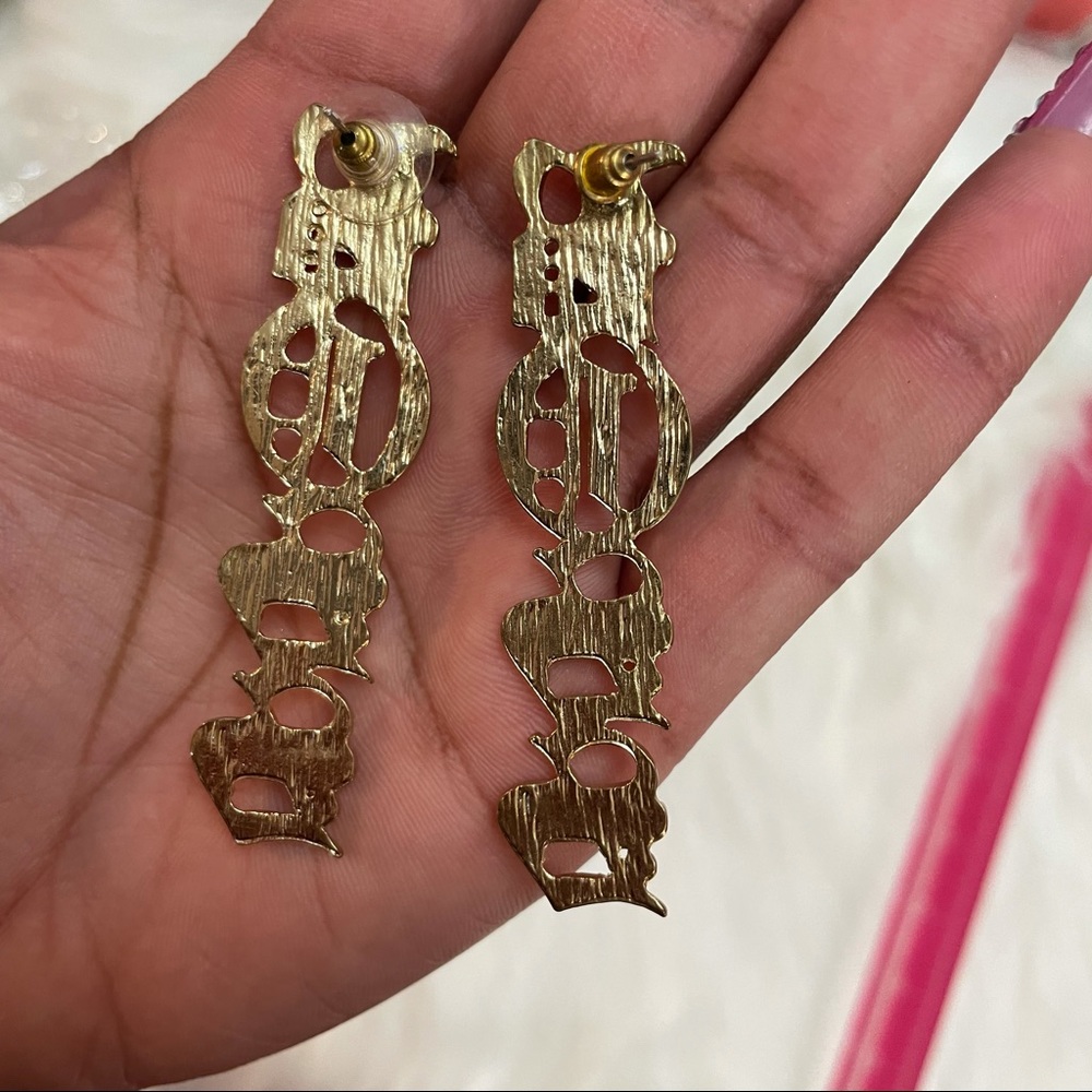 “BOSS” earrings - Picture 5 of 6